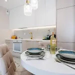 Gold&marble Luxe Apartment- Centre, Free Parking By Staynest アパート