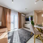 Gold&marble Luxe Apartment- Centre, Free Parking By Staynest