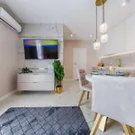 Gold&marble Luxe Apartment- Centre, Free Parking By Staynest アパート ジェシュフ
