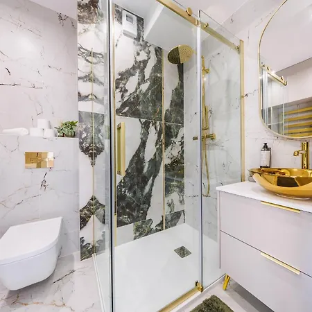 Gold&marble Luxe Apartment- Centre, Ac, Free Parking By Staynest Apartment Rzeszow