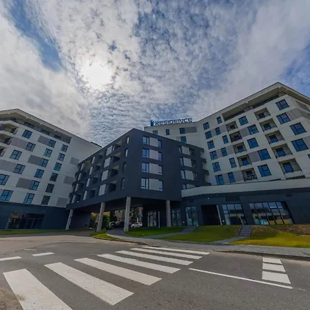 Gold&marble Luxe Apartment- Centre, Ac, Free Parking By Staynest
